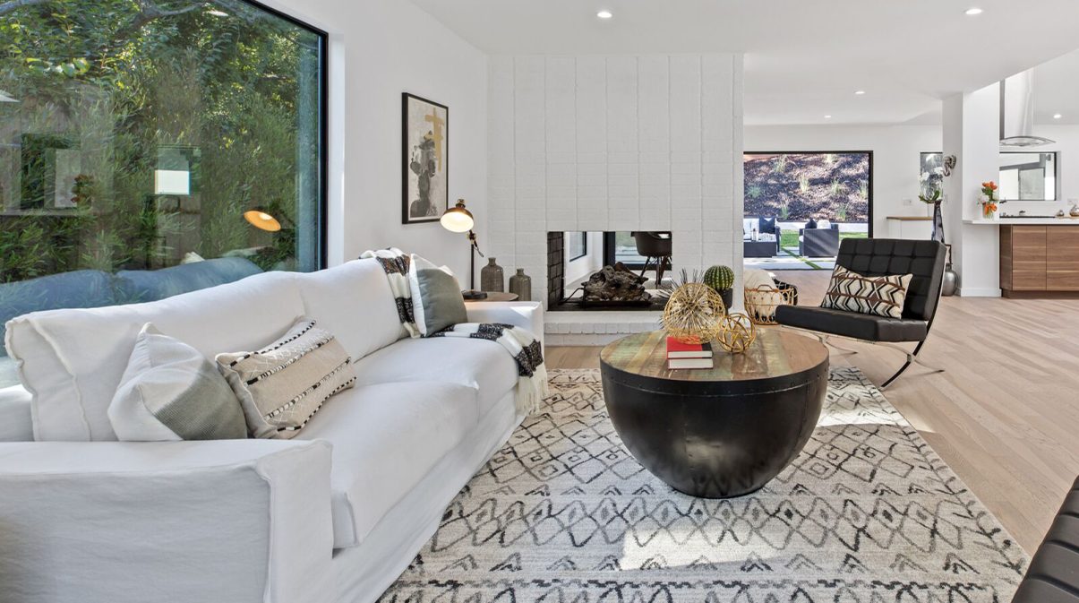 4 Reasons Why You Need to Stage Your Home Before Listing it