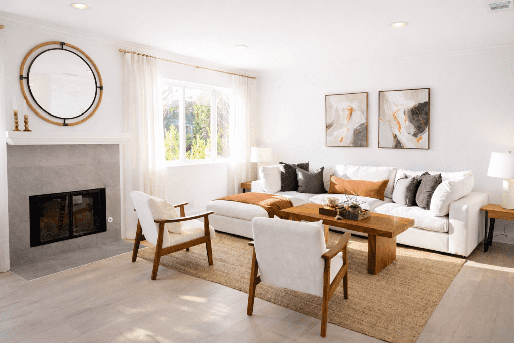 Home staging of a living room in Mar Vista Home