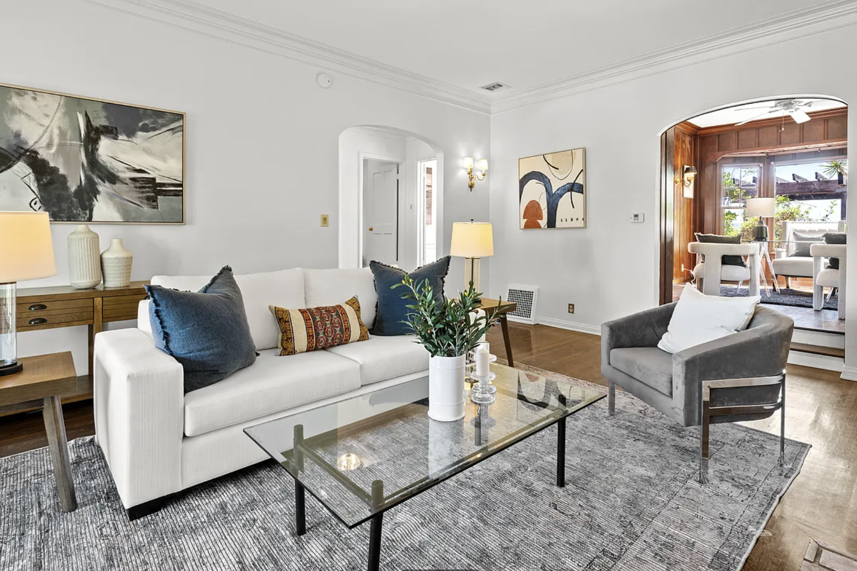 Vacant Silver Lake Home Living Room After